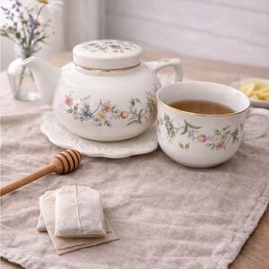 White Floral Porcelain Tea Set Teapot and Cup